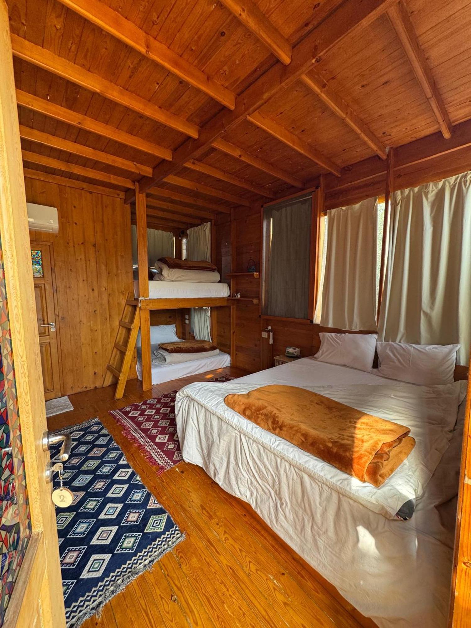 Northern Lake Lodge Izbat Ilyas Exteriör bild